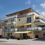 Mensel 2 Apartamento *